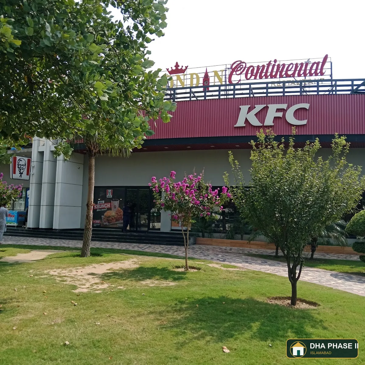 KFC in DHA Phase 2 Islamabad — photo 17