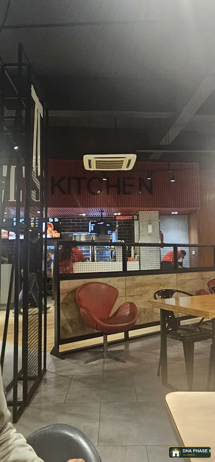 KFC Sector E, DHA Phase 2 Islamabad customer review photo 3 by Moiz Banoori