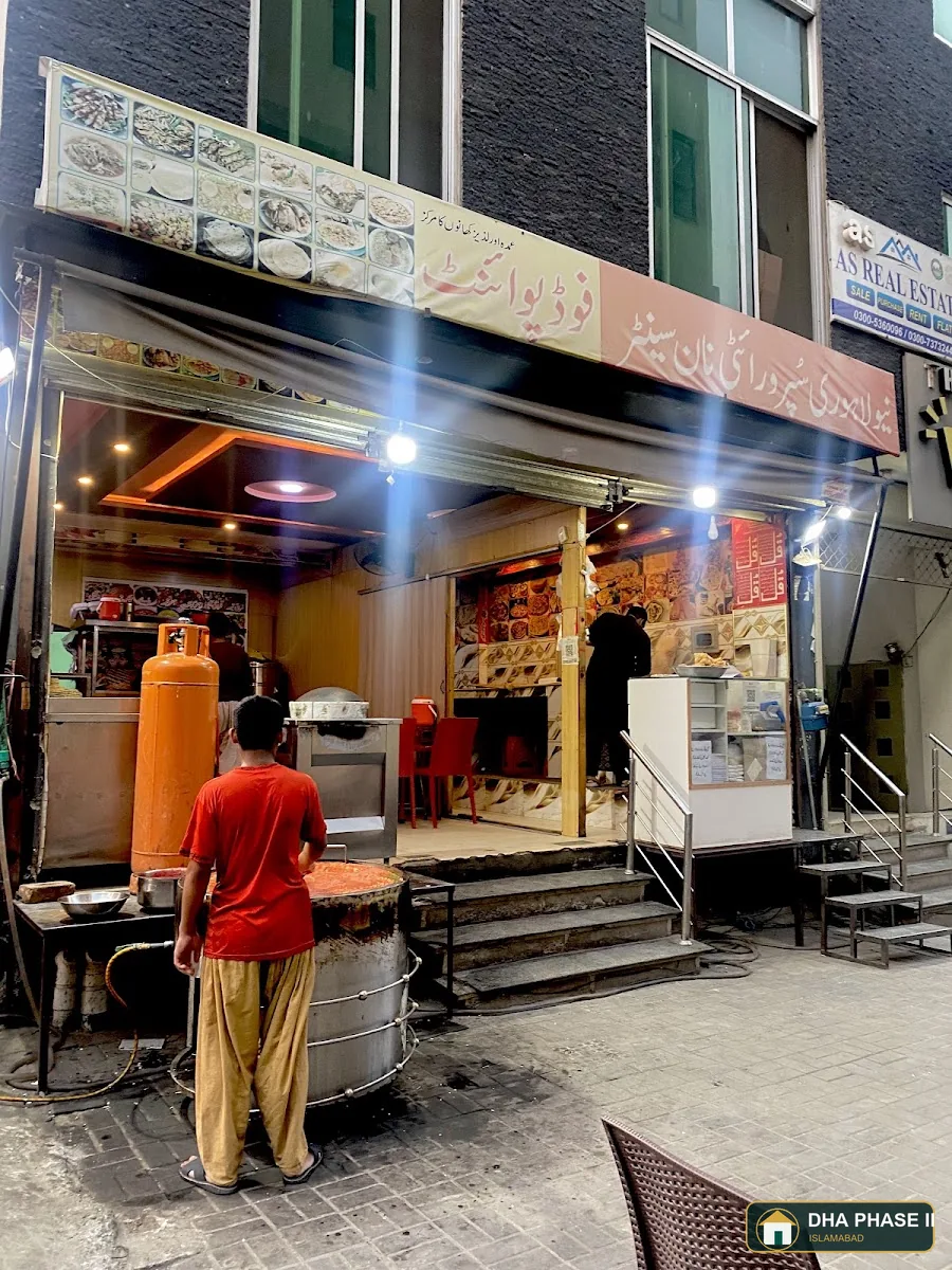 New Lahori Nan Center & Food Point