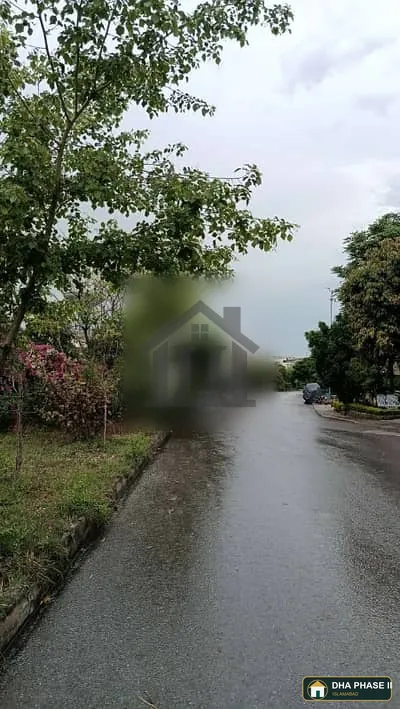 1 Kanal South Facing Plot 70 Ft Wide Road Prime Location Near Central Park image 1