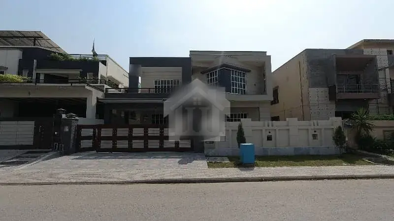 Prime Location Attractive 1 Kanal House for Sale in DHA Phase 2 Islamabad