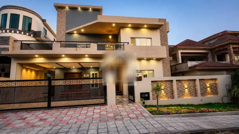 Beautiful Arched Windows 1 Kanal House for Sale in DHA Phase 2 Islamabad