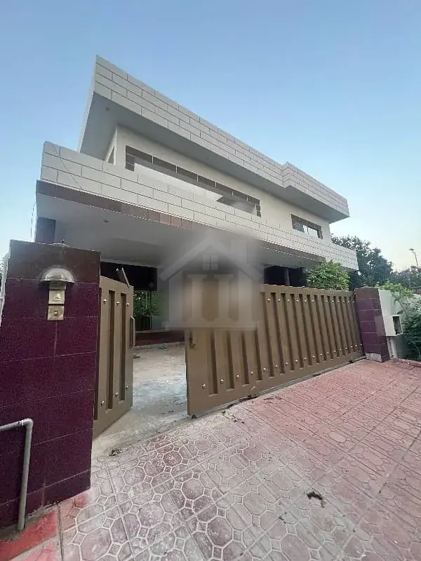 Prime Location 1 Kanal House for Sale in DHA Phase 2 Islamabad